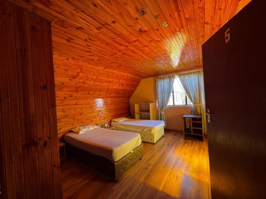 9 Bedroom Property for Sale in Belhar Western Cape